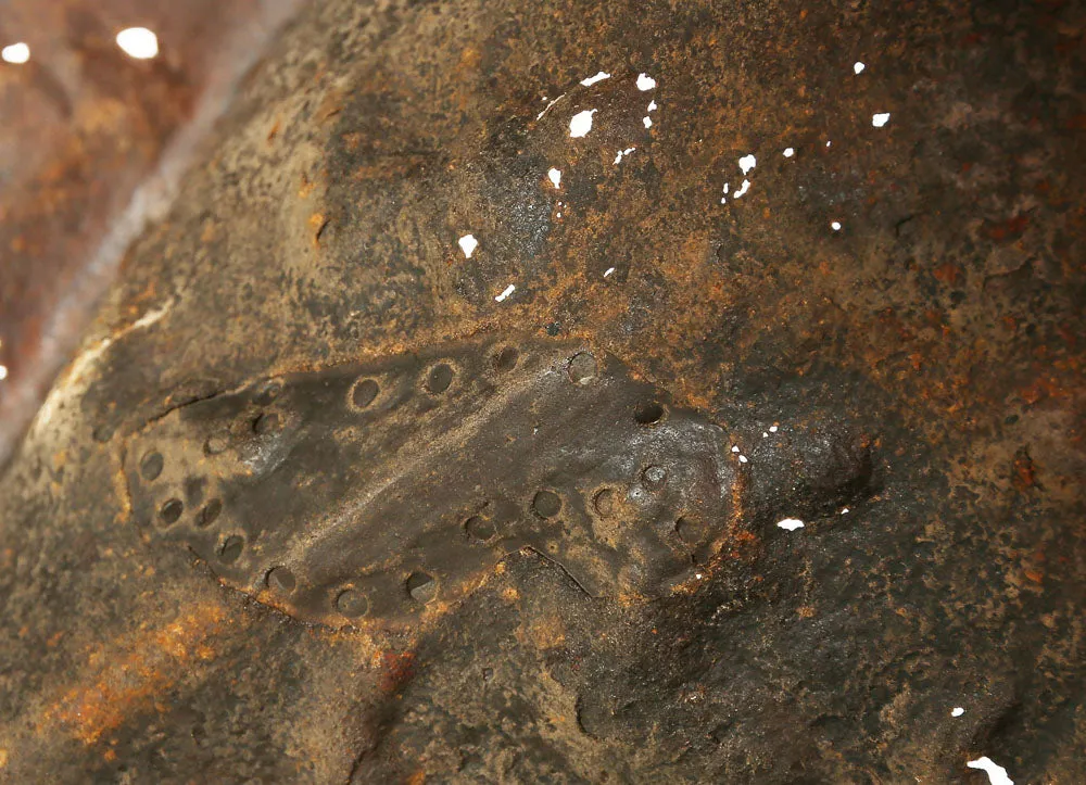 AN EXTREMELY RARE AND IMPORTANT EMBOSSED FRENCH CUIRASS C.1560-70