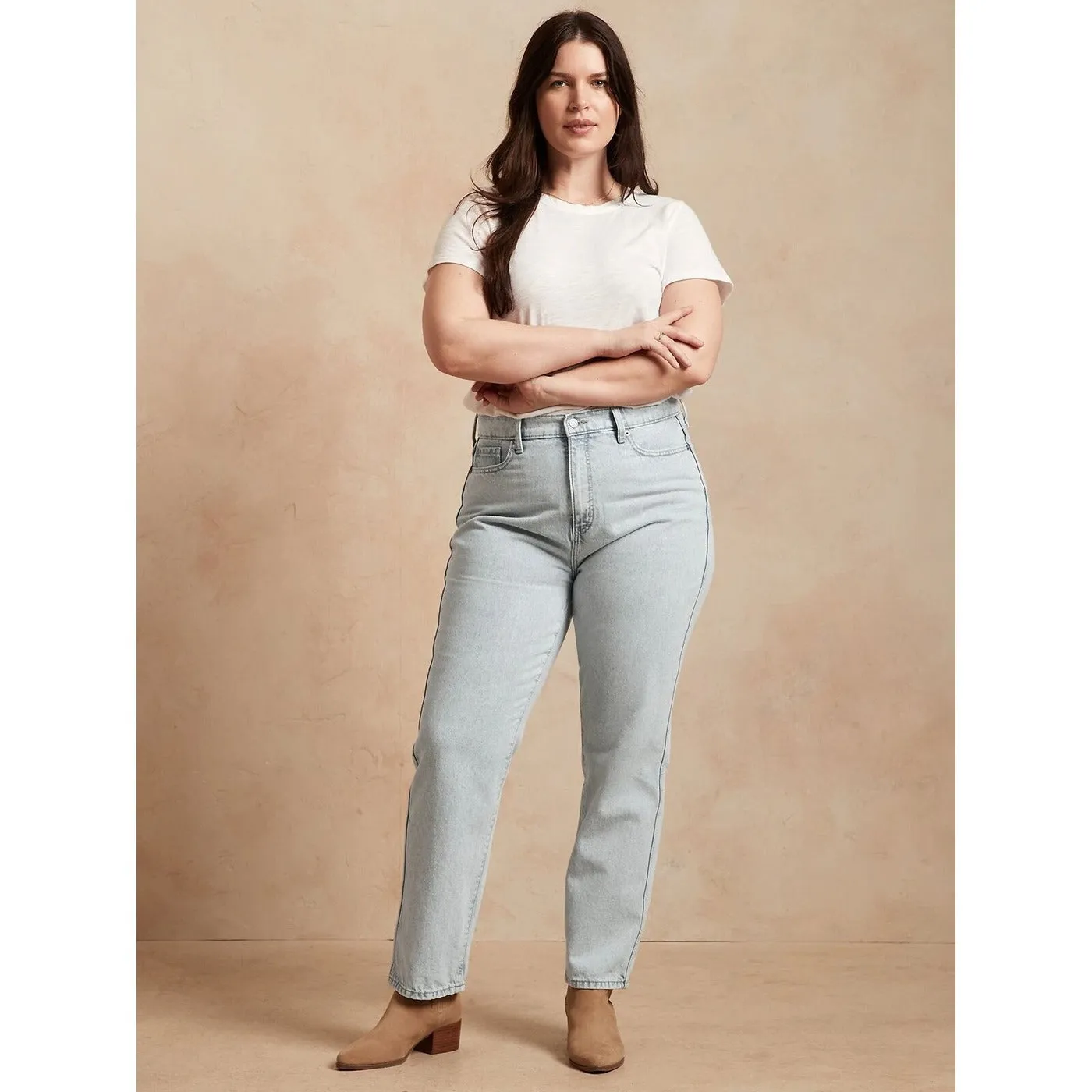 BR Light Wash Straight Curvy Jeans