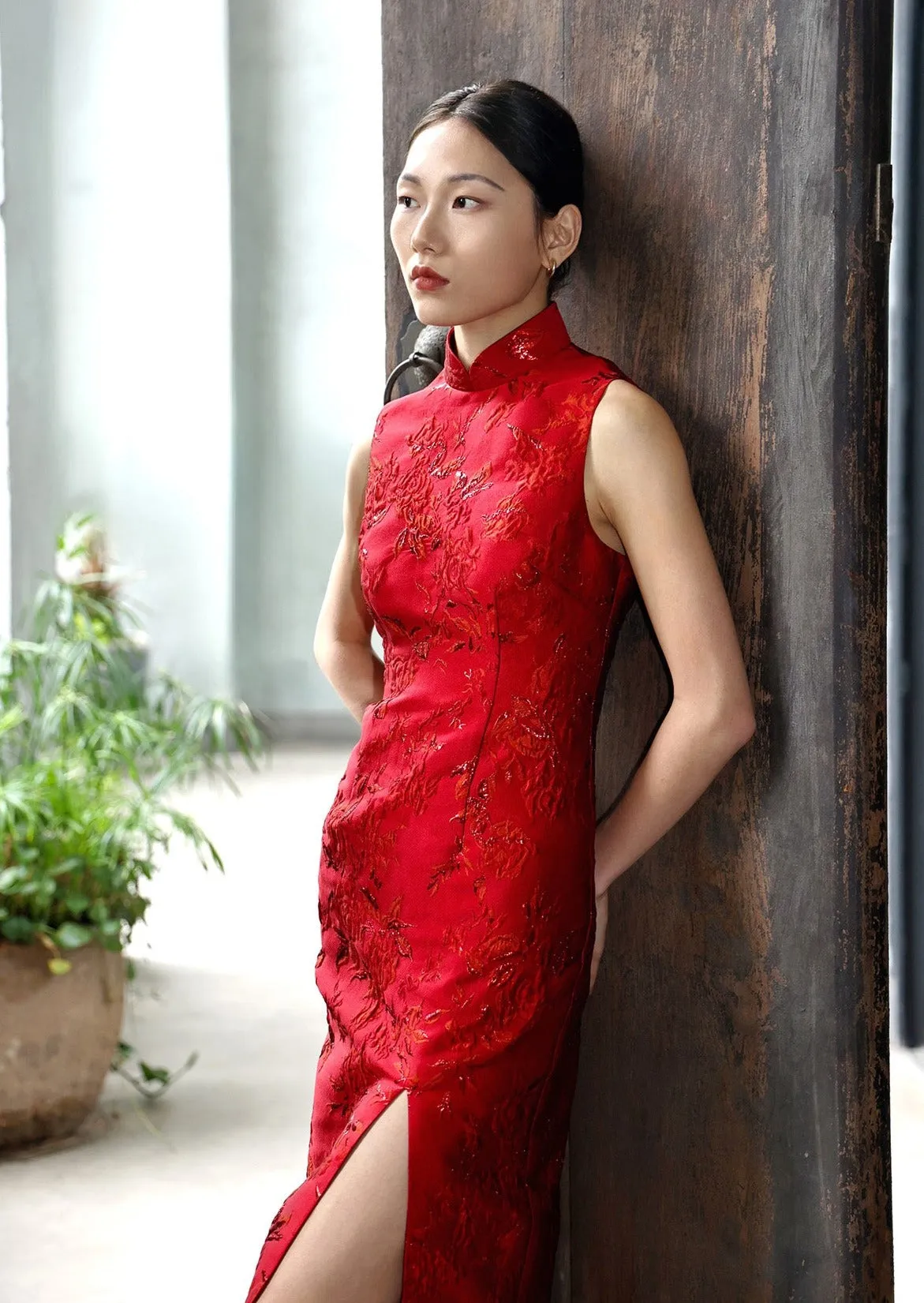 Canna Sleeveless Brocade Qipao - RTW