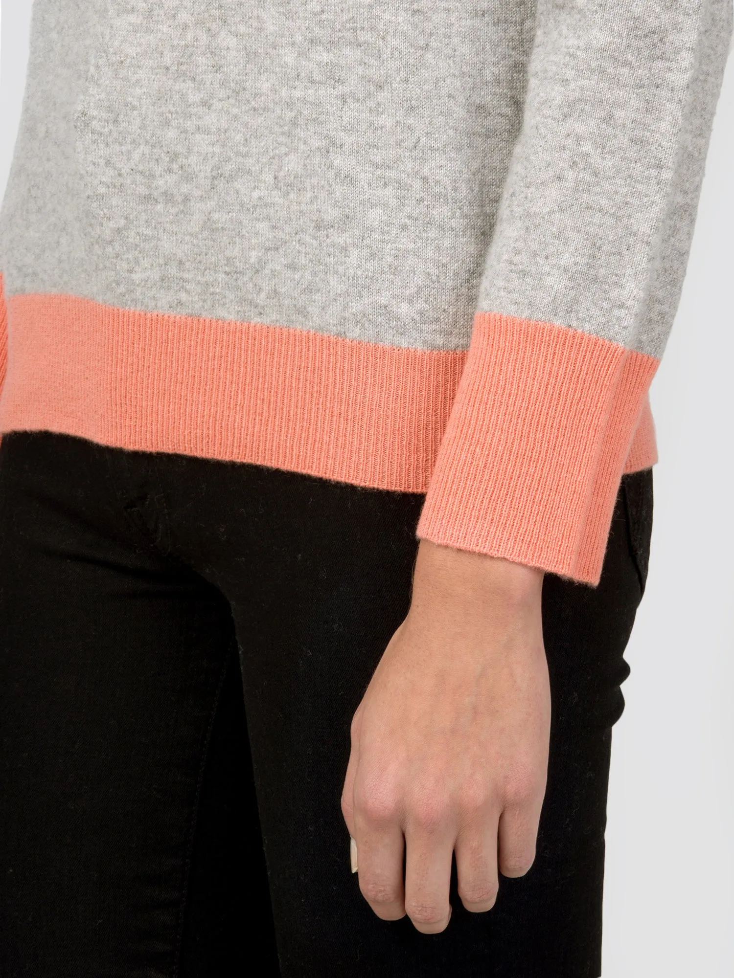 Classic Crew Neck Sweater_CB_Light Grey/Coral Pink