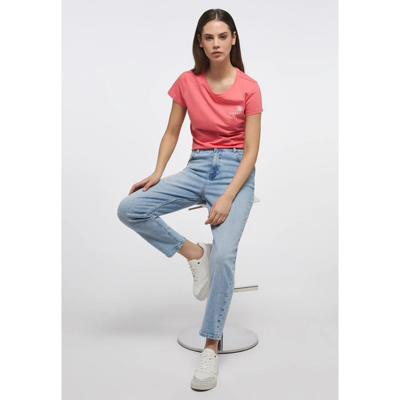 Light Vintage Blue Mom Fit Jeans