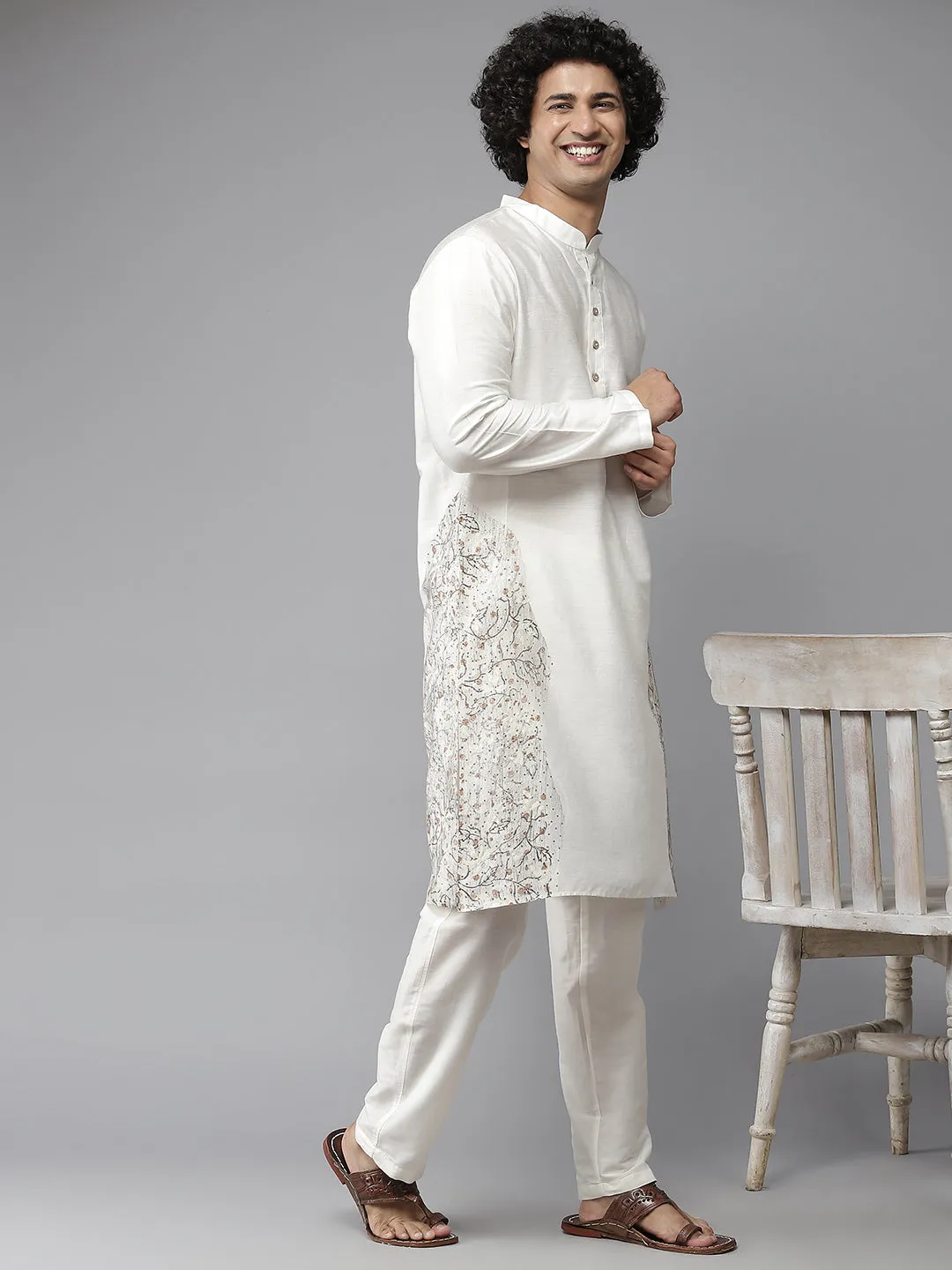 Men White Cotton Slik Straight Kurta