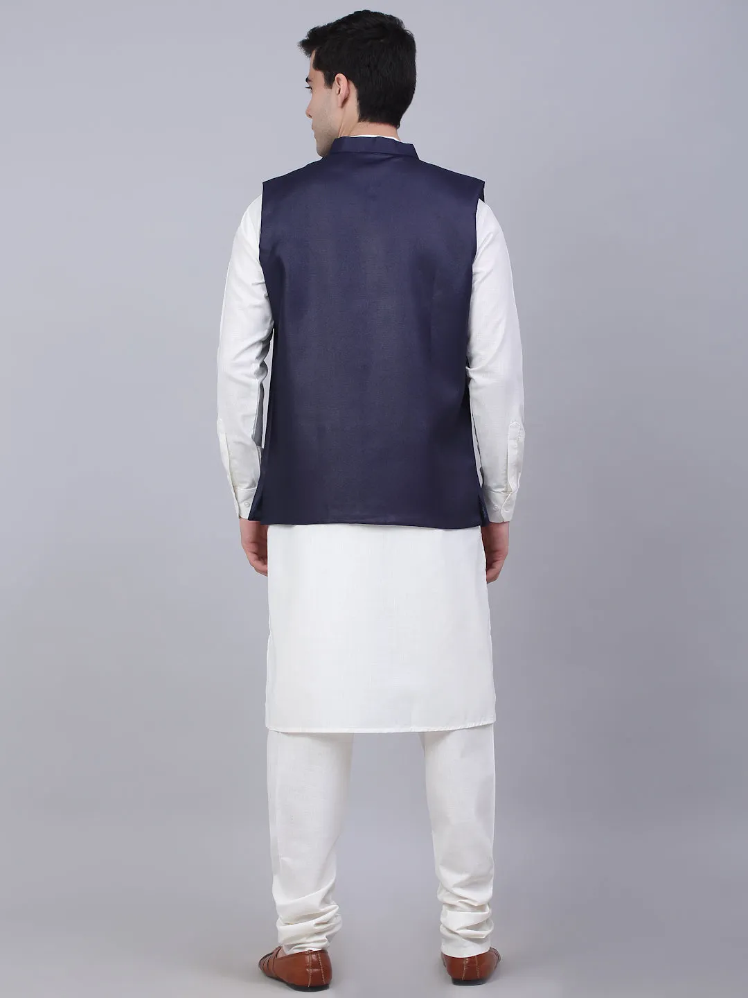 Men'S Solid Kurta Pyjama With Nehru Jacket