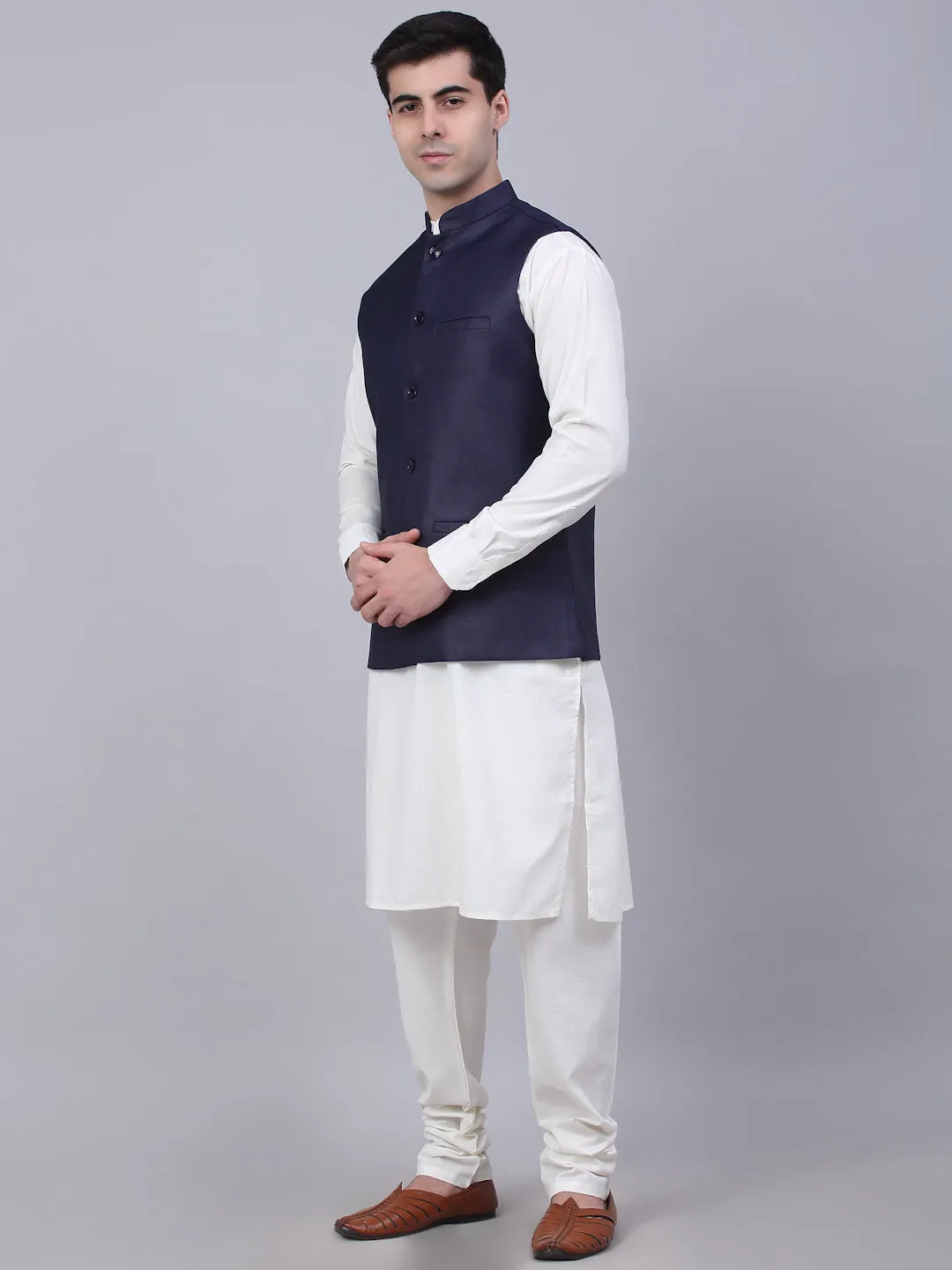 Men'S Solid Kurta Pyjama With Nehru Jacket