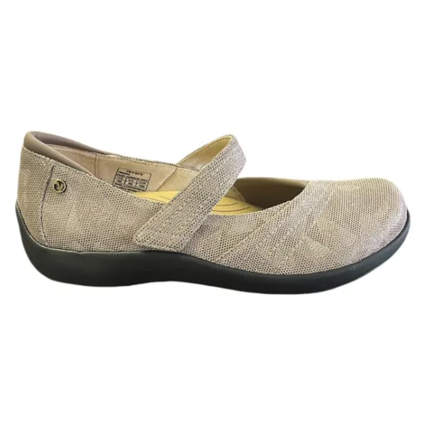 Revere Women's Timaru Mary Jane Champagne