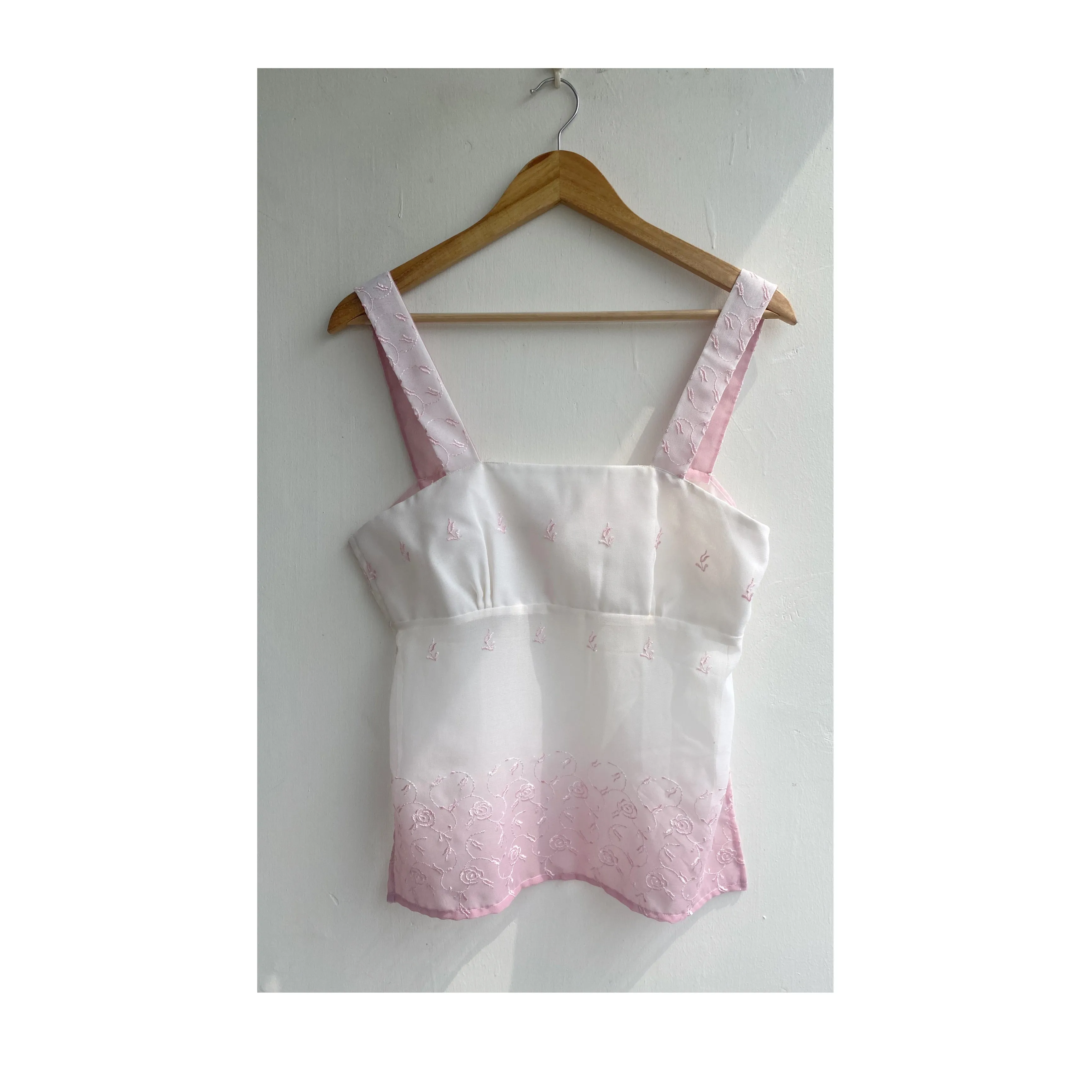 Rose embroidery back bow top